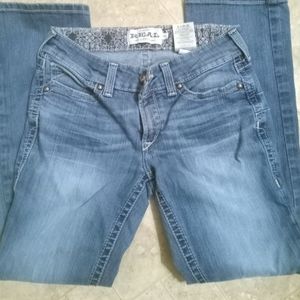 WOMEN'S ARIAT JEAN'S